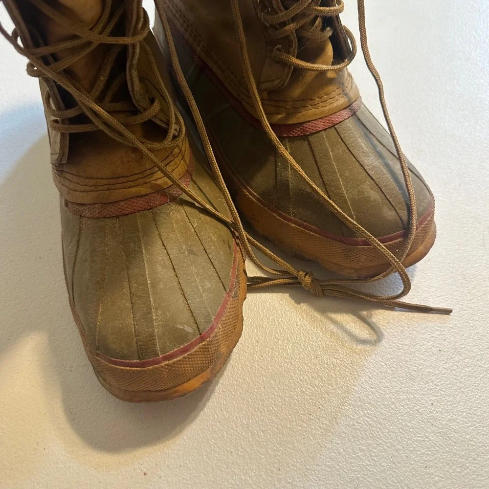 VTG World Famous Duck Boots Mens 10 Tan Winter Snow Outdoor Steel‎ Shank Lace Up